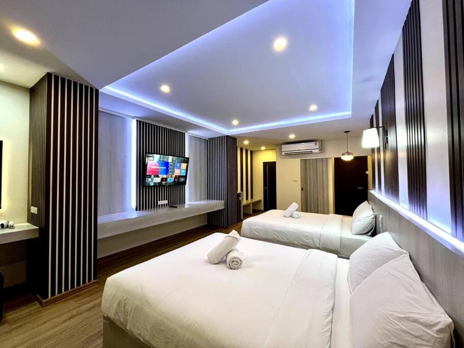 Communal lounge/ TV room