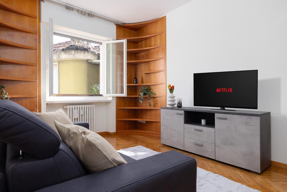 TV and multimedia, Seating area