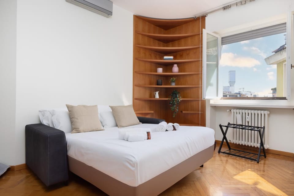 Bed, Living room
