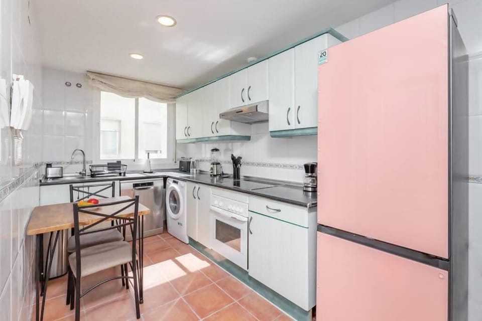 Kitchen or kitchenette, dishwasher, laundry
