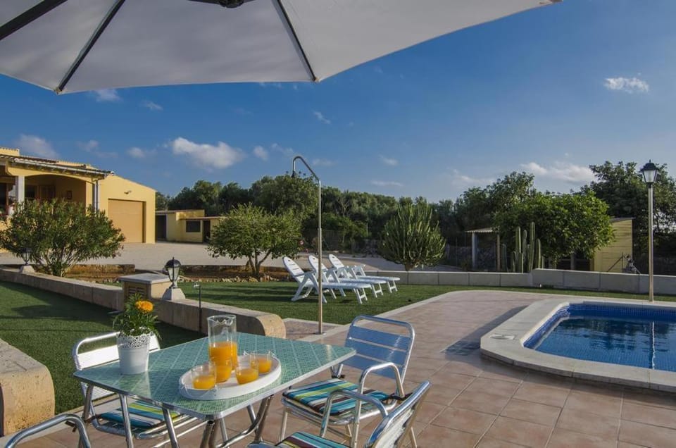 Finca Can Confit - Grupo Berna House in Migjorn