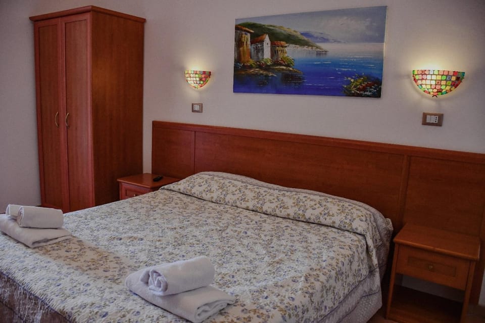 Bed, Photo of the whole room, Bedroom, towels, wardrobe