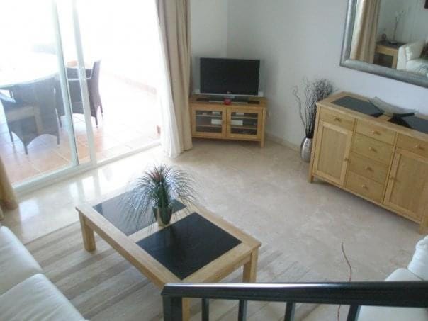 TV and multimedia, Living room, Seating area, Evening entertainment
