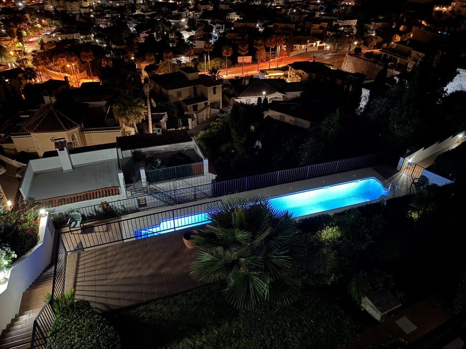 Night, Pool view