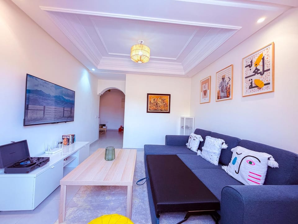TV and multimedia, Living room, Decorative detail