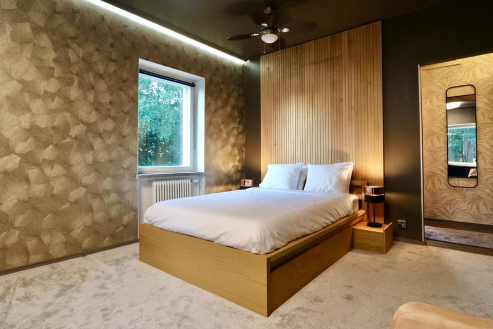 Bed, Bedroom