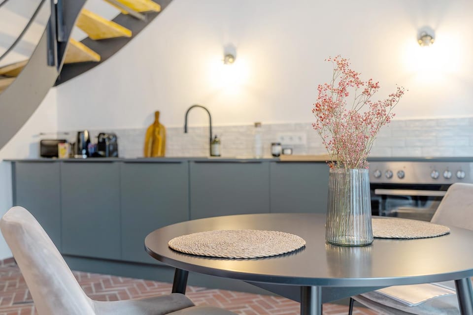 Property building, Kitchen or kitchenette, Living room
