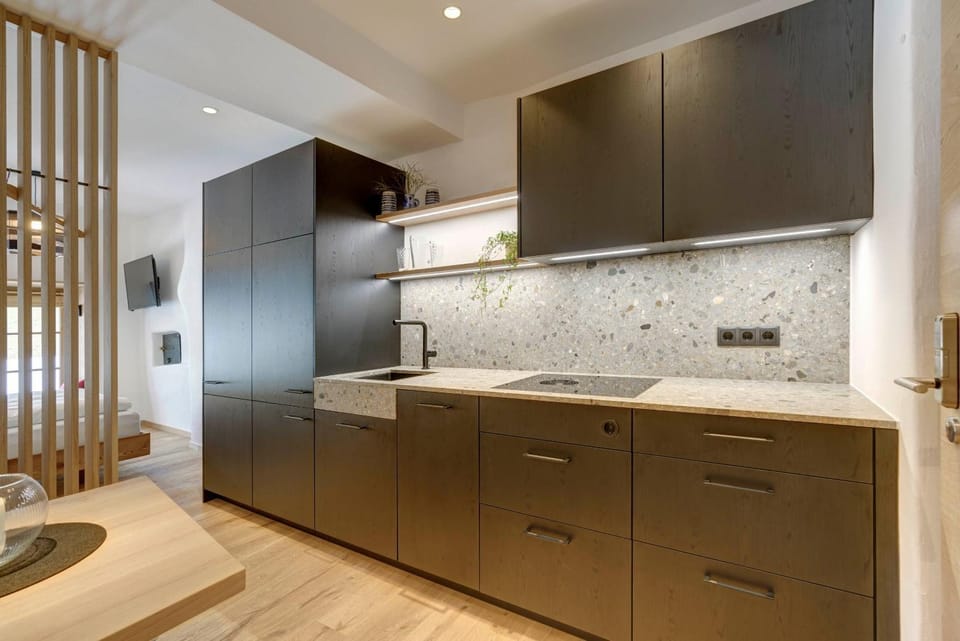 Kitchen or kitchenette, Living room