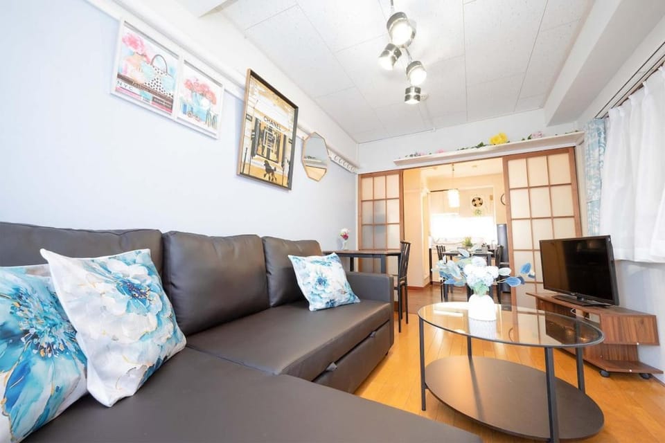 東京の中心地の新宿区で便利/2駅から徒歩6分/6名収容/無制限高速WIFI Apartment in Shinjuku