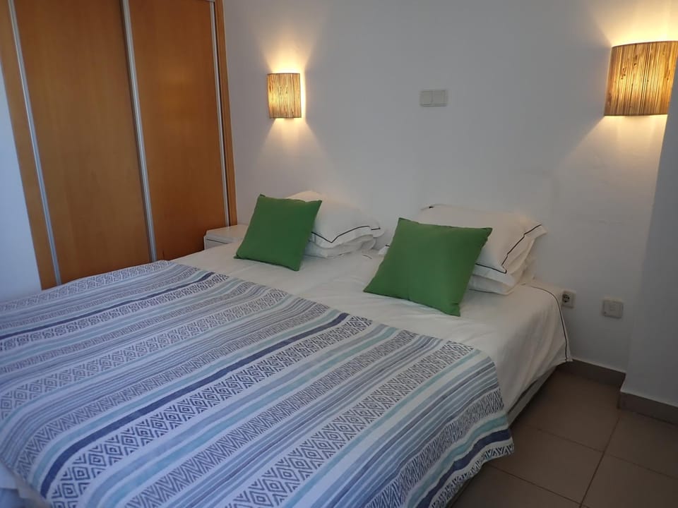 Great value 5 mins to Praia de Rocha beach Apartment in Portimao
