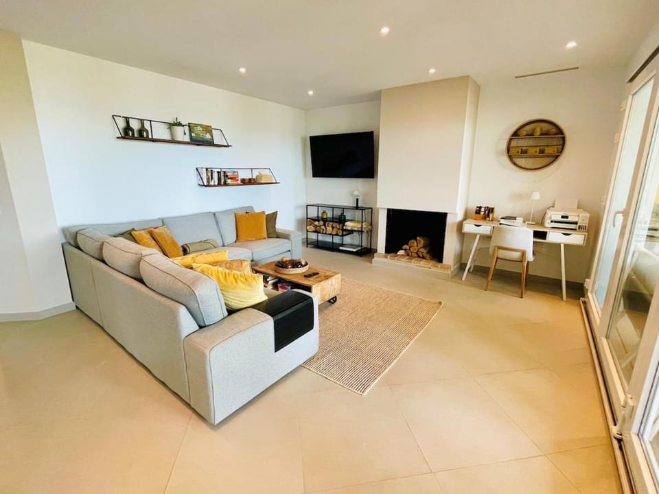 Coastal Comfort - Puerto Sotogrande - With Parking Space Apartment in Andalusia