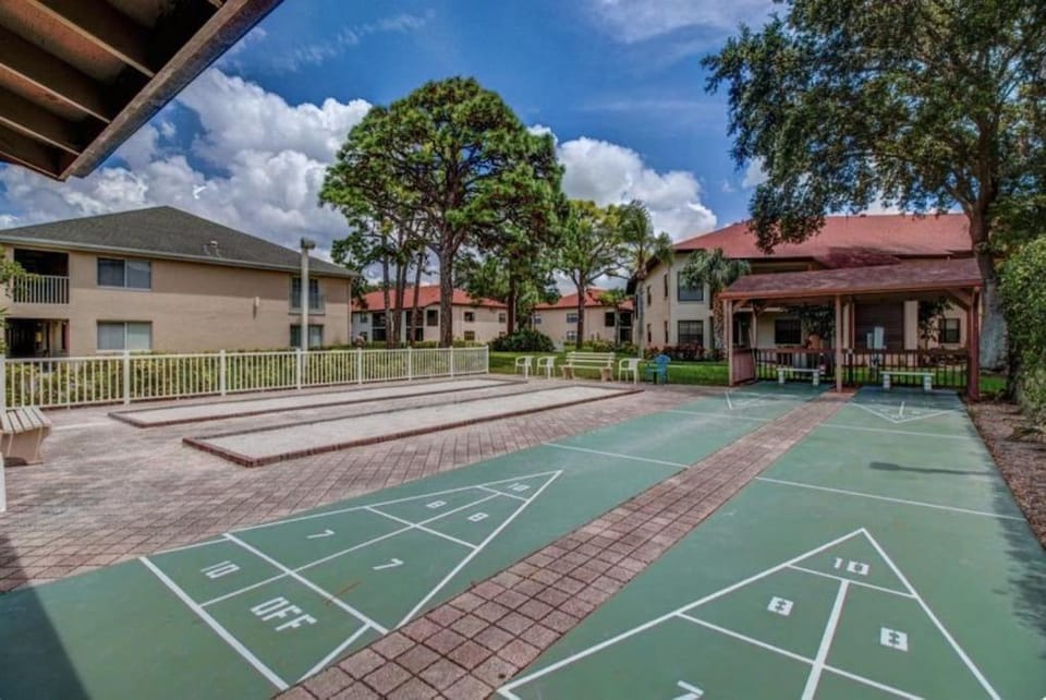 Tennis court