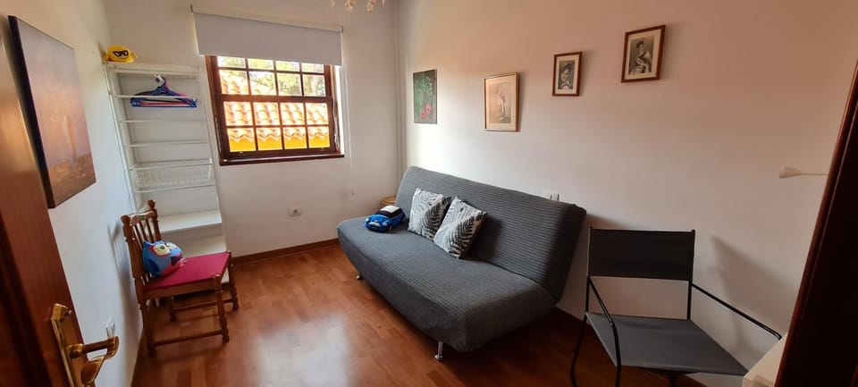 Seating area, Bedroom