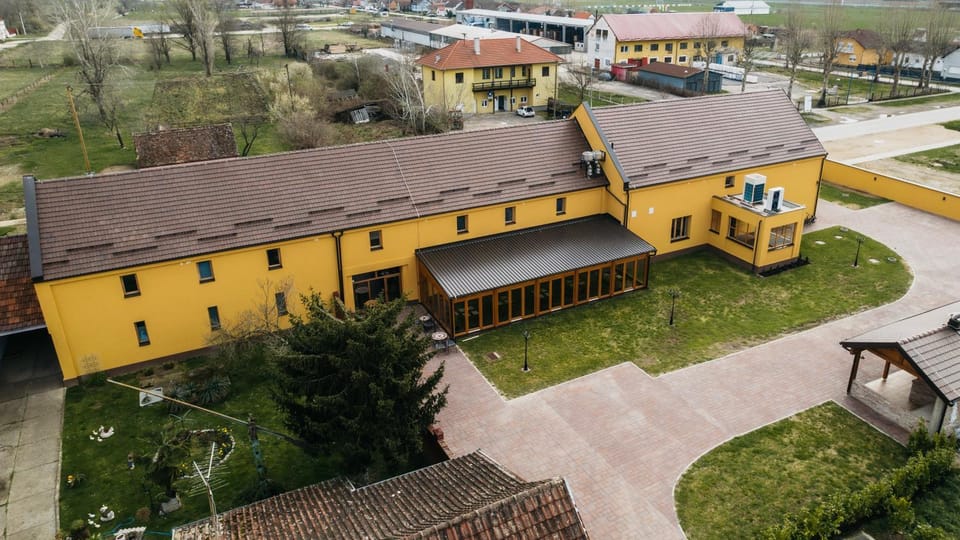Property building, Inner courtyard view