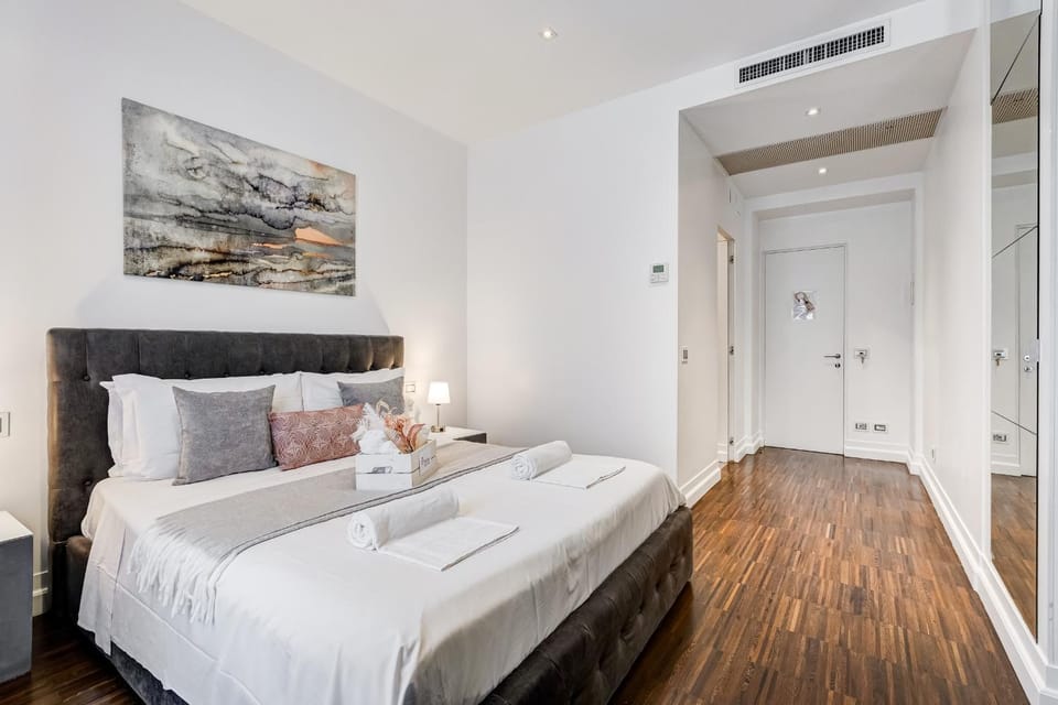 Bed, TV and multimedia, Coffee/tea facilities, minibar