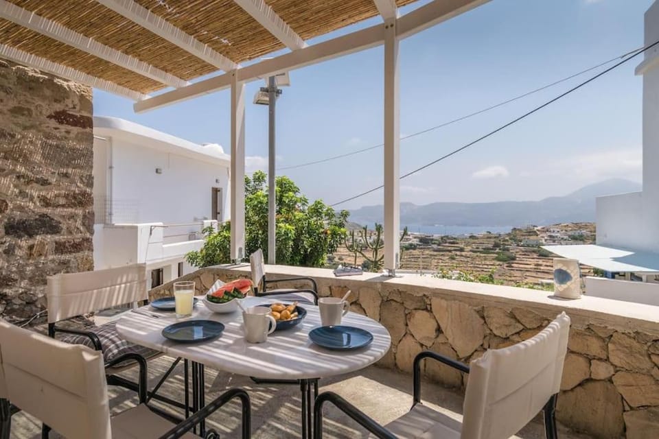 Olive Guesthouse Trypiti House in Milos