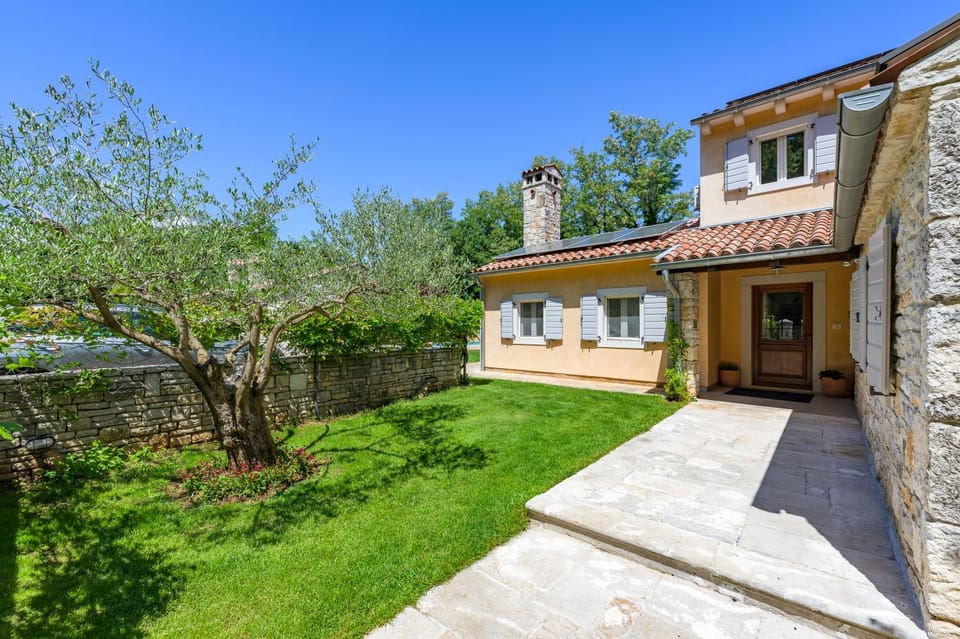 Property building, Spring, Day