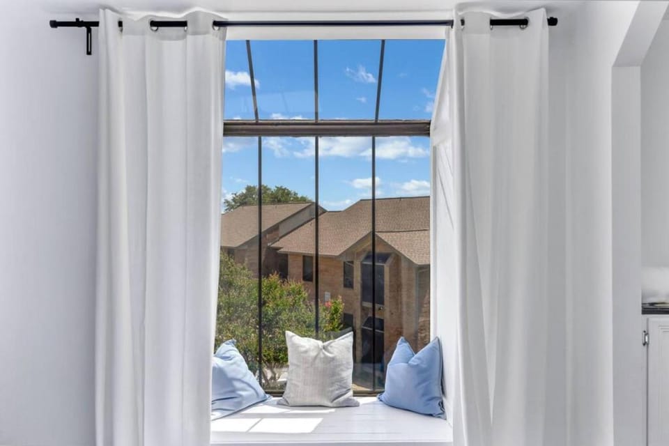 Modern Designed, Lakefront Home in Garland House in Garland