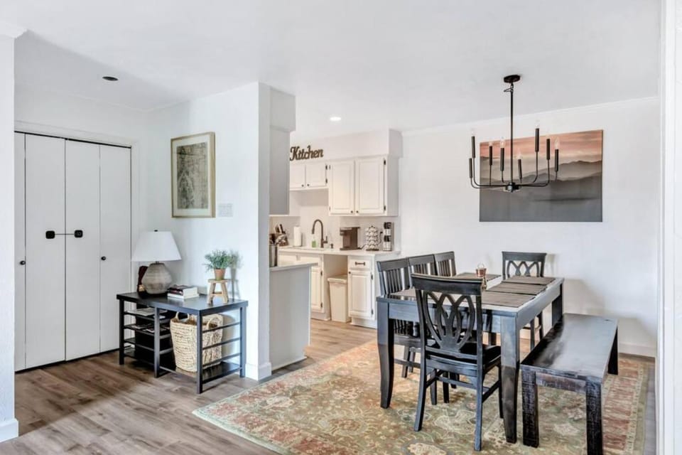 Modern Designed, Lakefront Home in Garland House in Garland