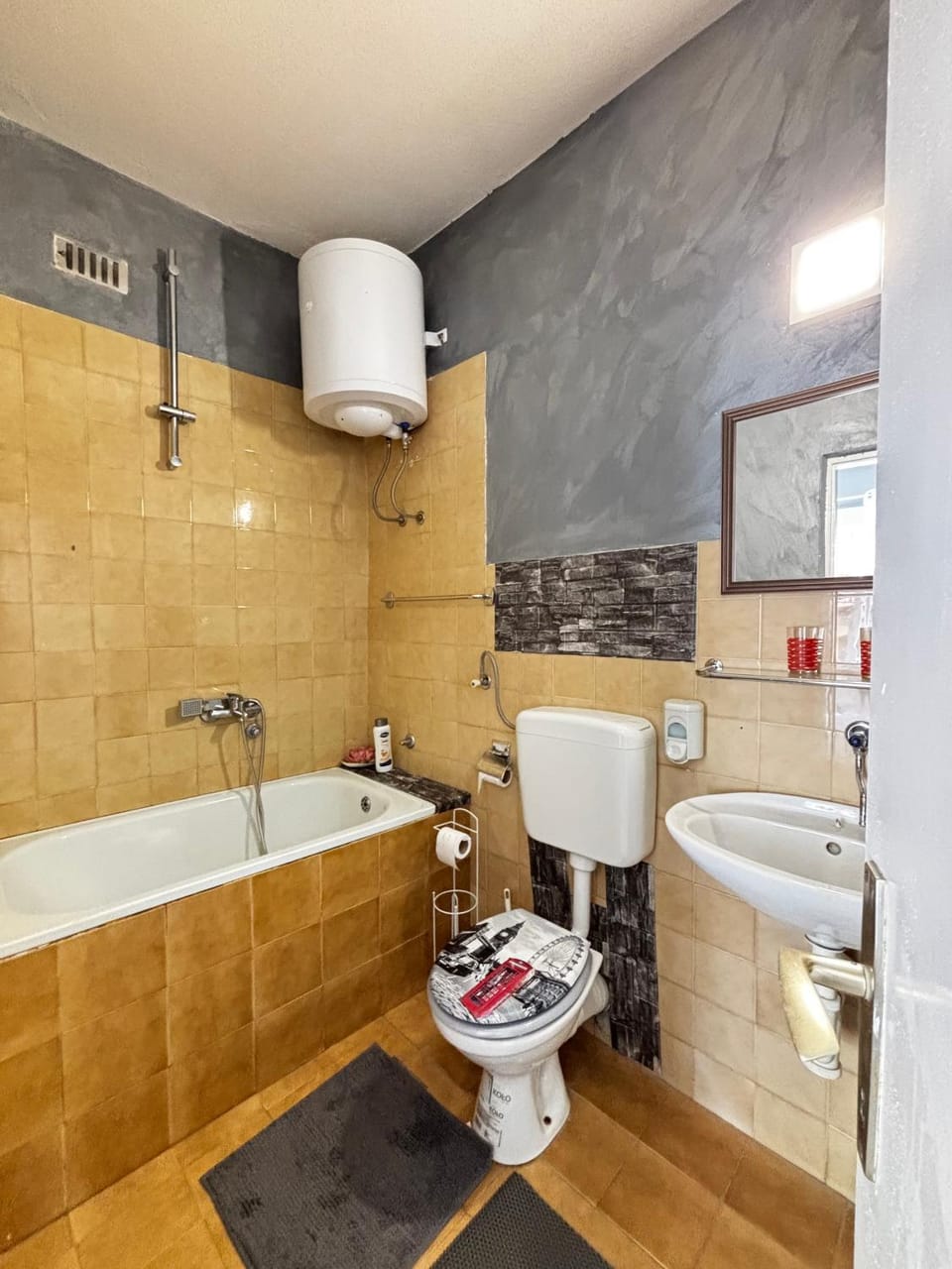 Bathroom, Bath
