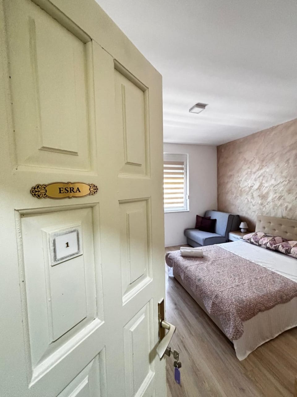 Bed, Bedroom, furniture, towels