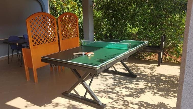 Table tennis