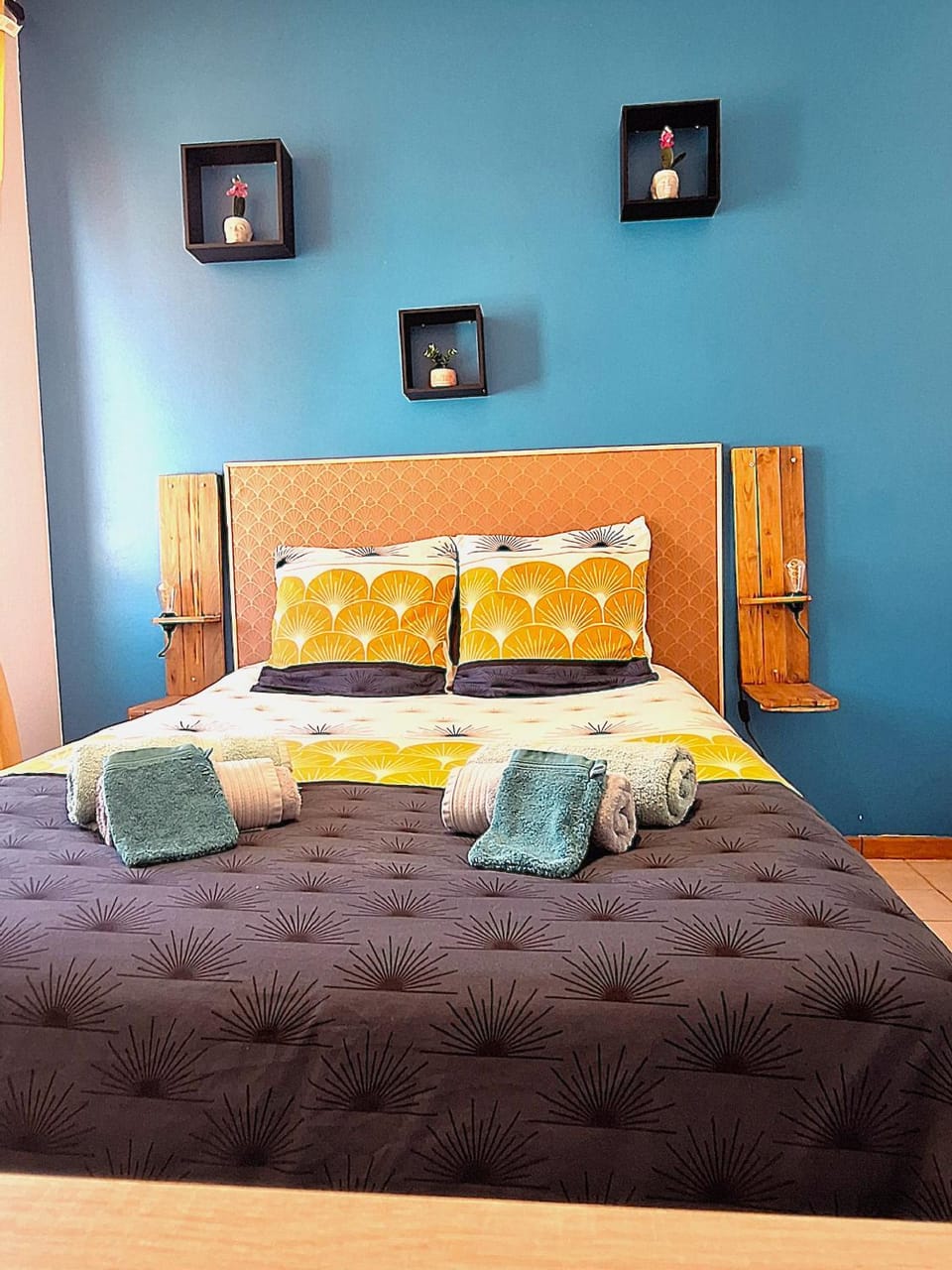 Bed, Bedroom