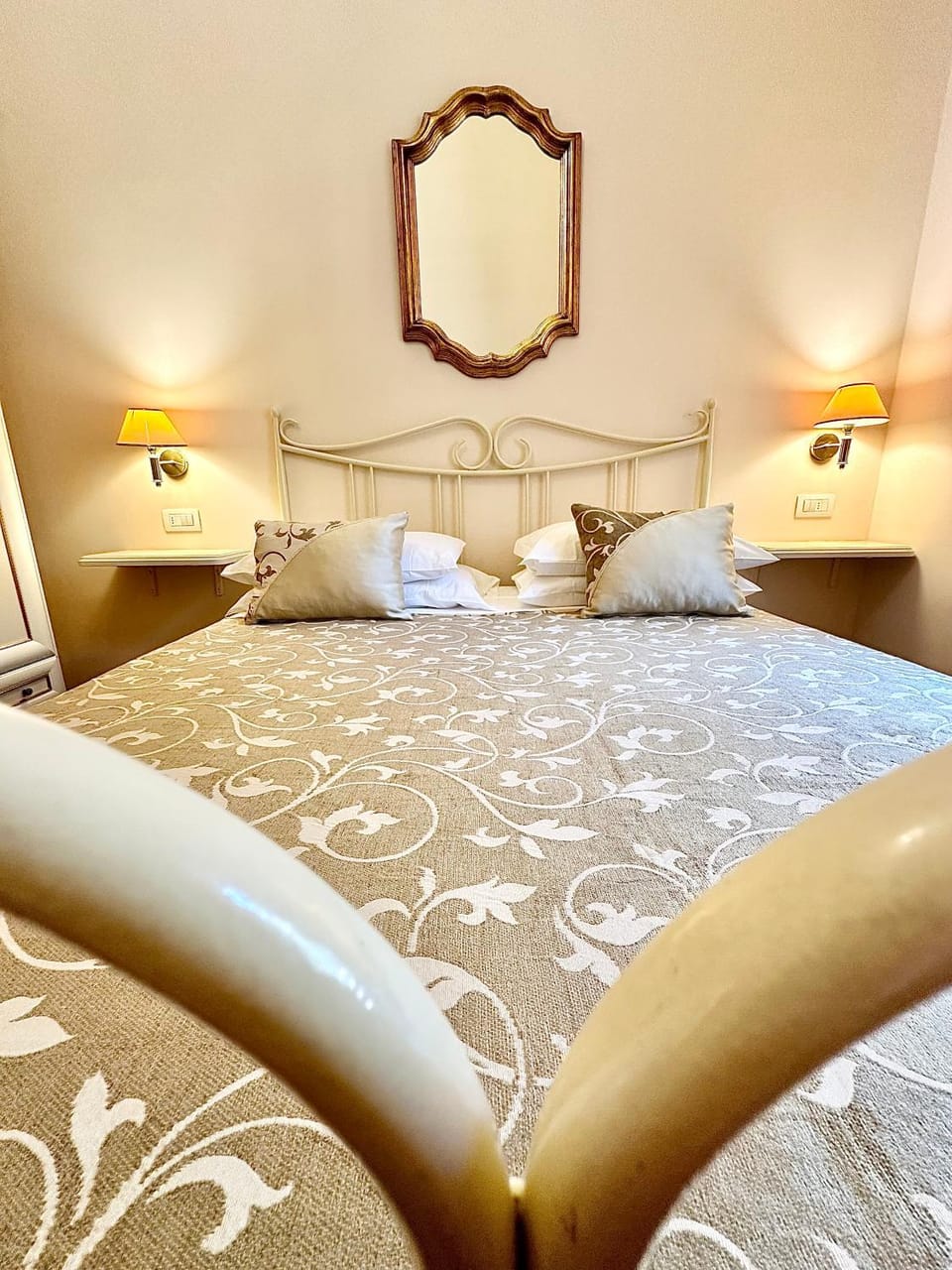 Bed, Decorative detail, Bedroom