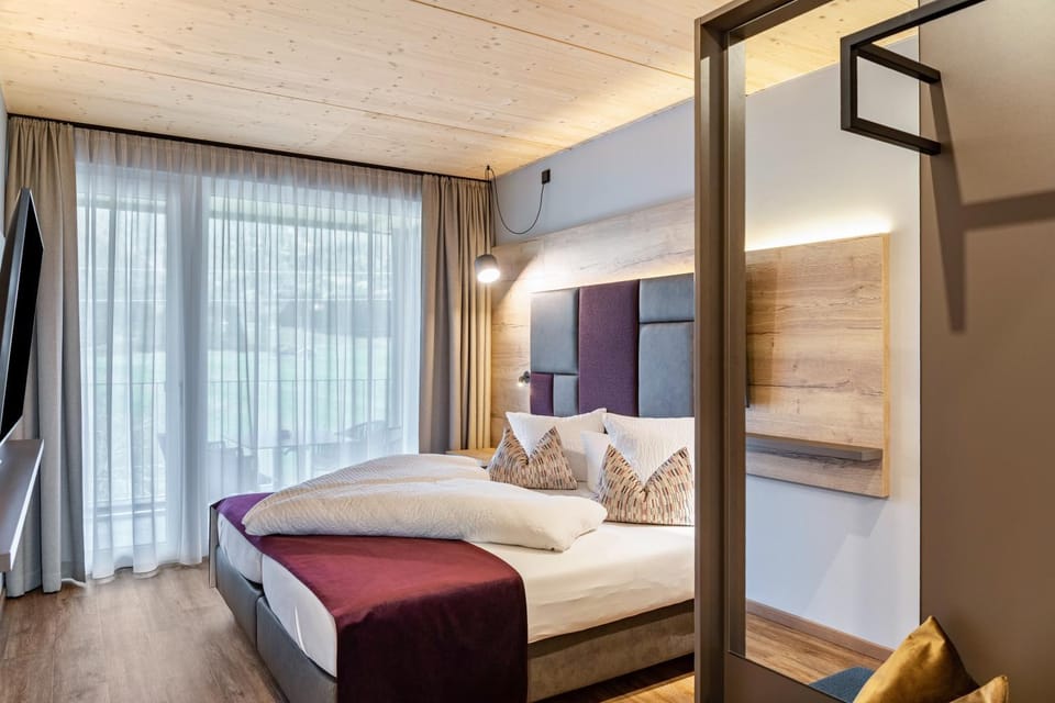 Living room, Bedroom