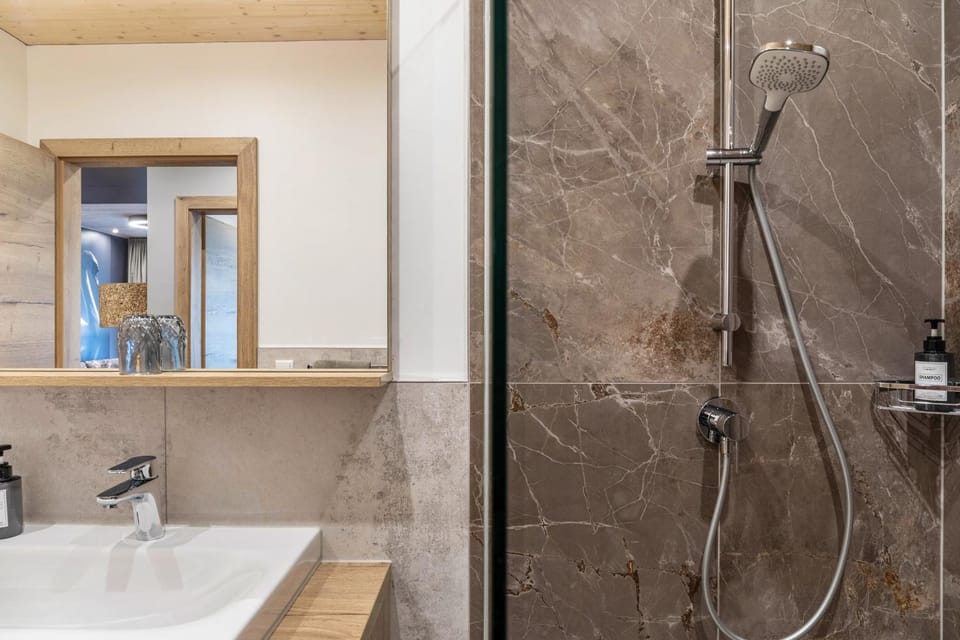 Bathroom, Living room