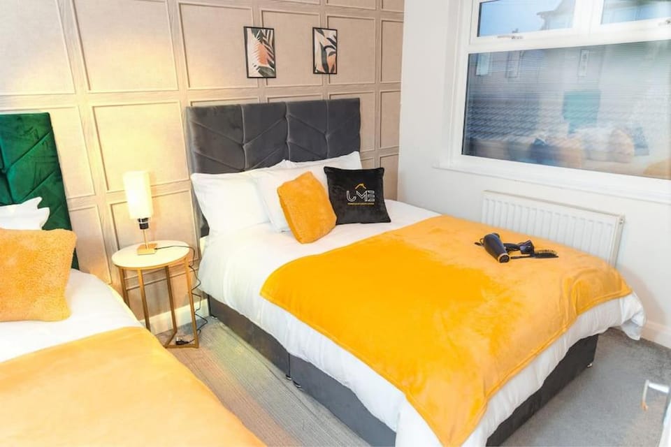 Bed, Bedroom