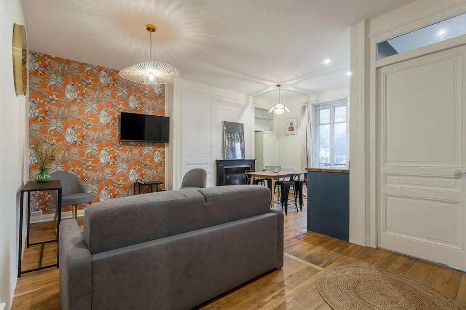 10' de Lyon- Appartement Tassin Centre - 2 Parking Apartment in Tassin-la-Demi-Lune