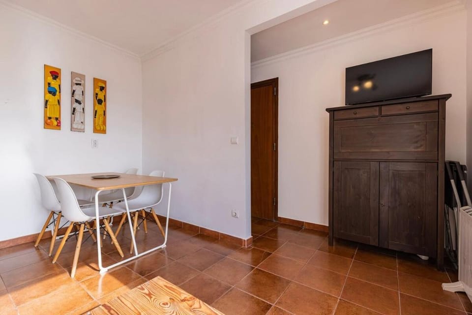 TV and multimedia, Dining area