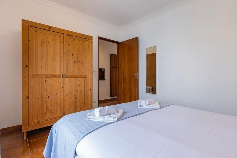 Bed, Bedroom, wardrobe