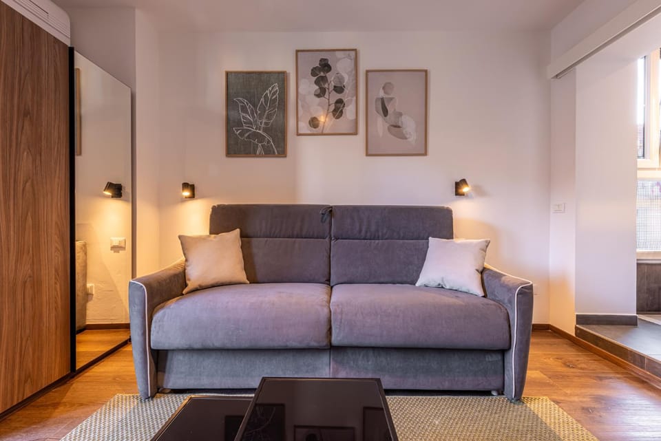 Bed, Living room, Seating area