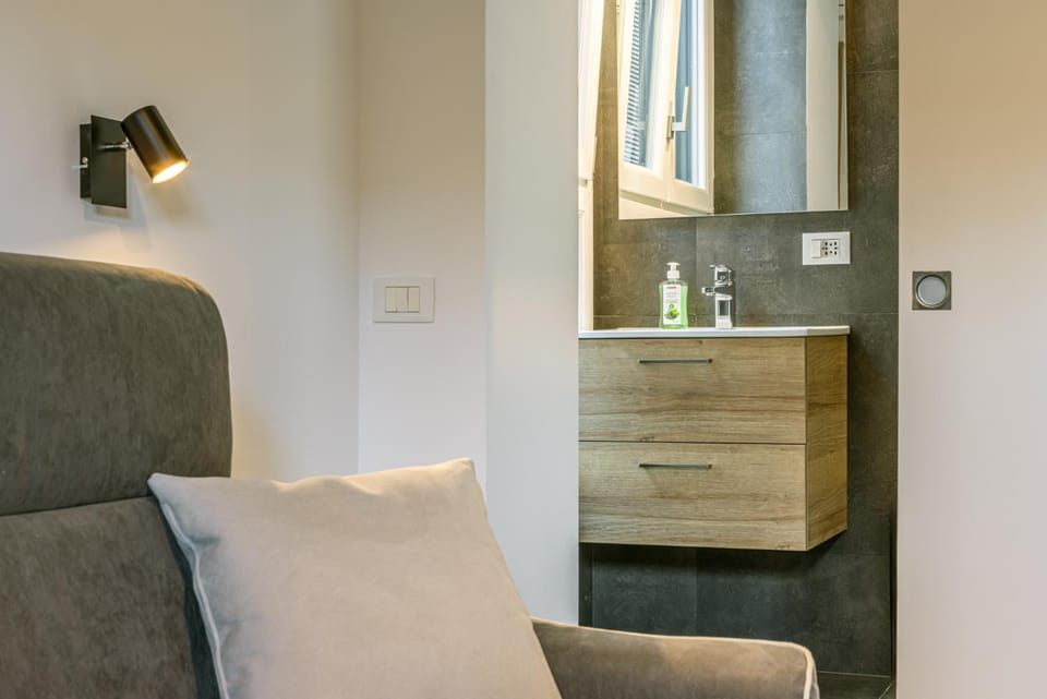 Kitchen or kitchenette, Living room, Seating area
