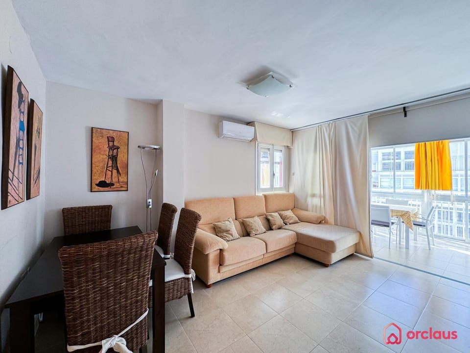 Living room, Seating area, air conditioner