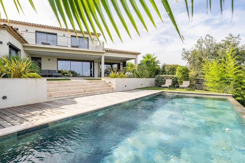 Property building, Garden view, Swimming pool