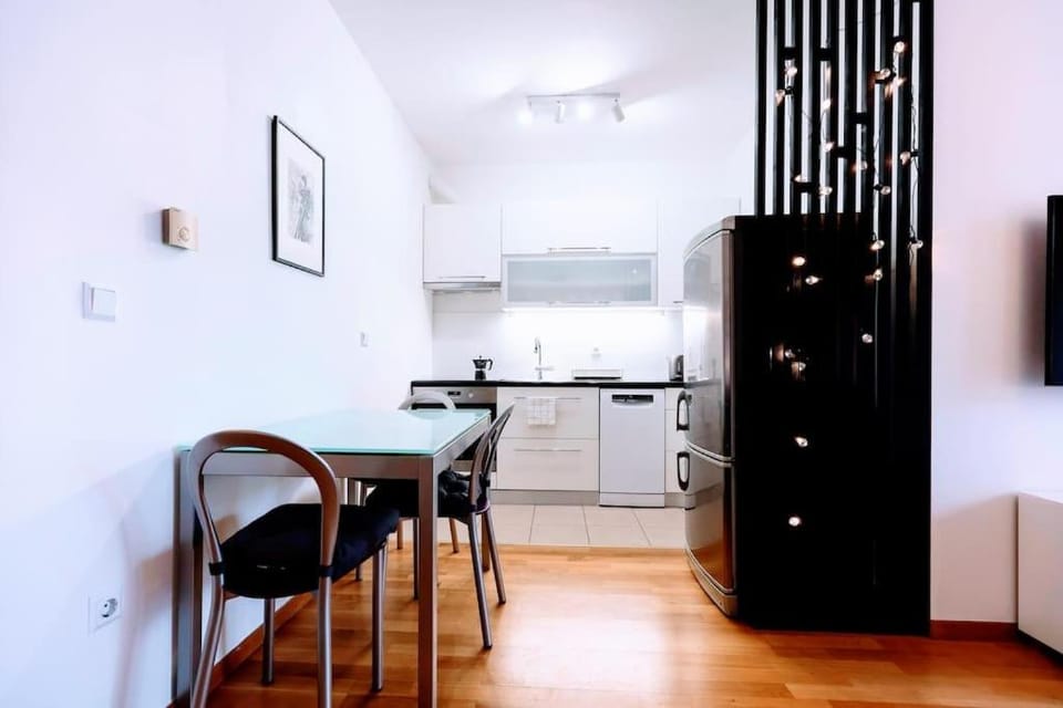 Stylish Haven: Designer Retreat Apartment in City of Zagreb
