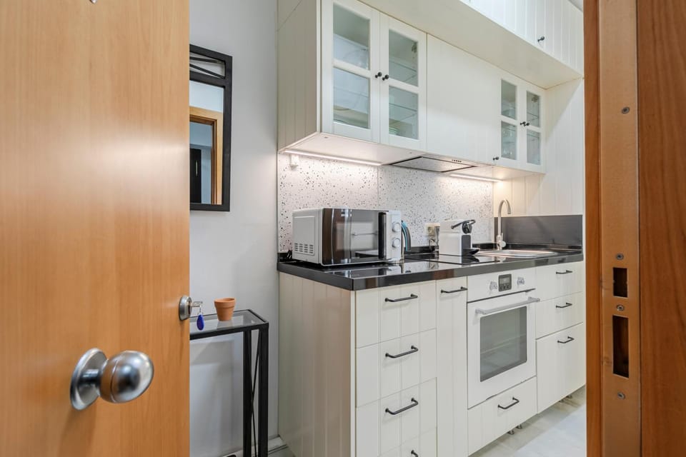 SevillaHome- Altozano Triana Apartment in Seville