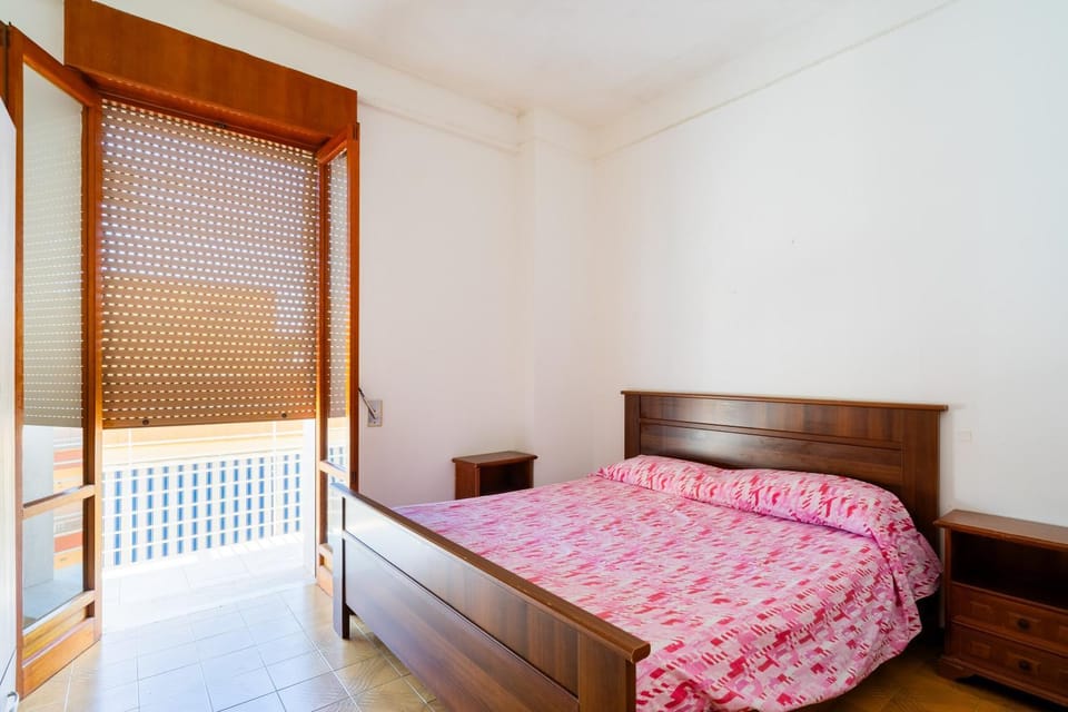 Property building, Living room, Bedroom