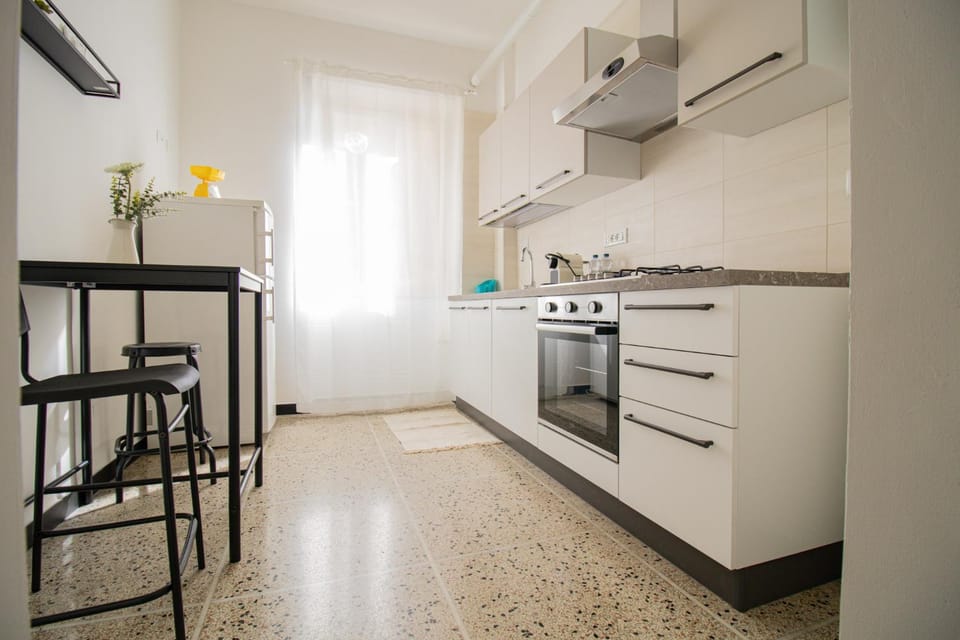 Kitchen or kitchenette, Dining area, dishwasher, pet friendly, stove