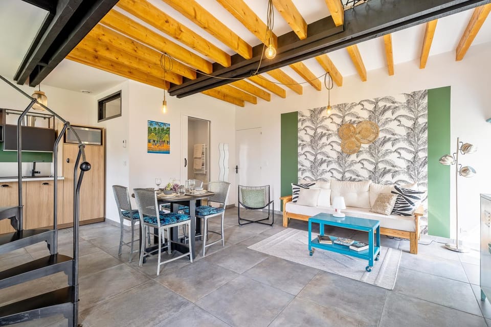 Property building, Living room