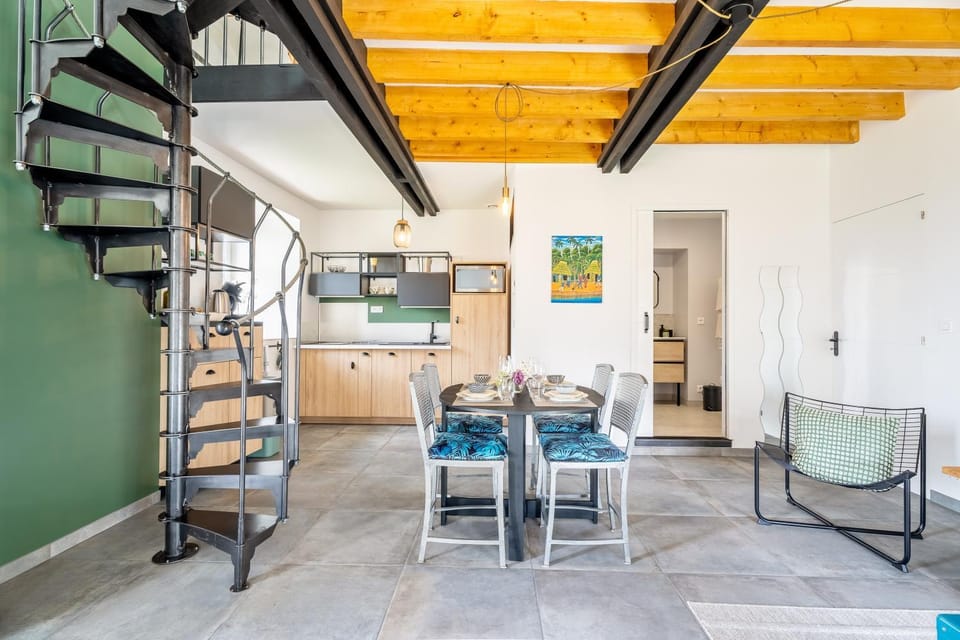 Property building, Living room