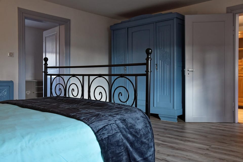 Living room, Bedroom