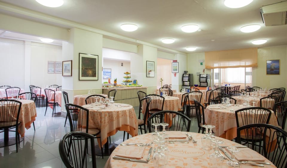 HOTEL AZZURRA Hotel in Senigallia