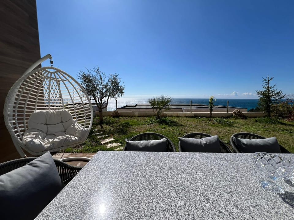 View (from property/room), Balcony/Terrace, Sea view