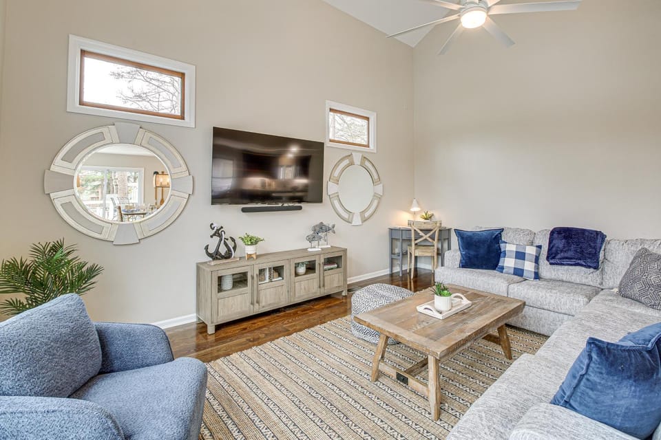 Hot Springs Lakefront Home with Dock and Water Views! House in Rockwell