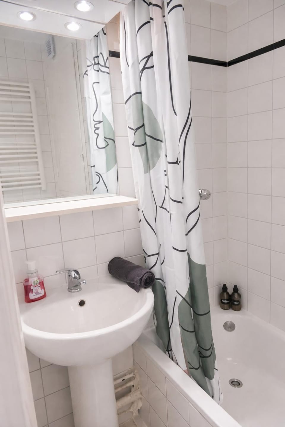 Shower, Bathroom, towels