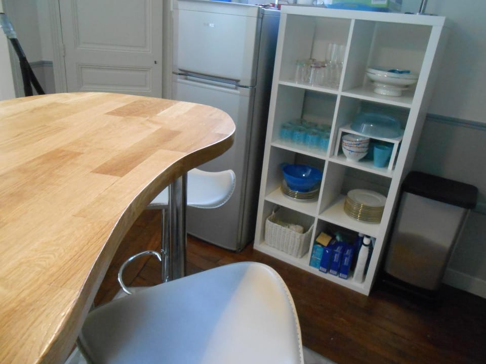 Kitchen or kitchenette, Decorative detail